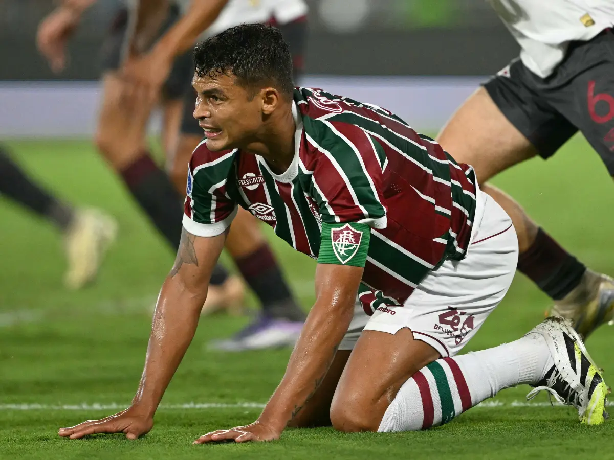 Porto land Thiago Silva as veteran defender extends legendary career