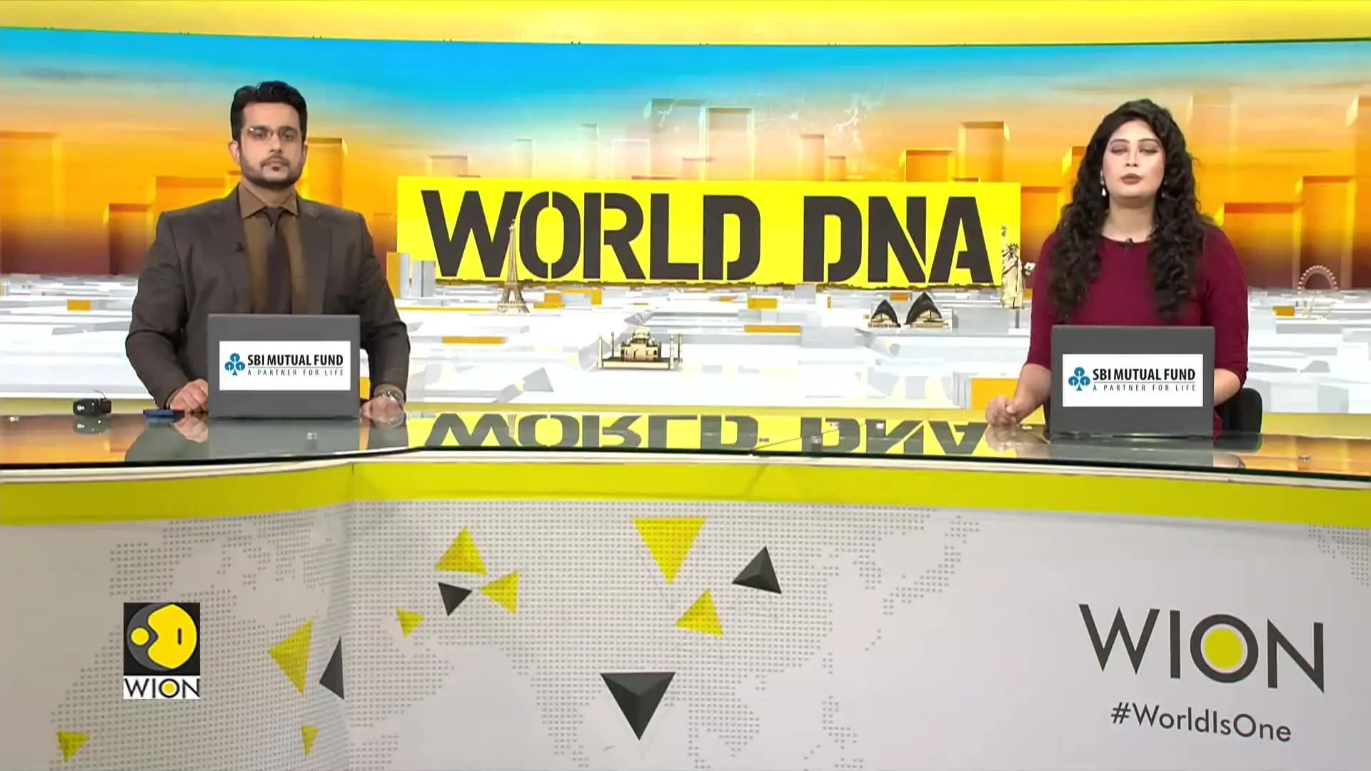 Palestinian Christians Attend Mass in Gaza Ahead of Christmas