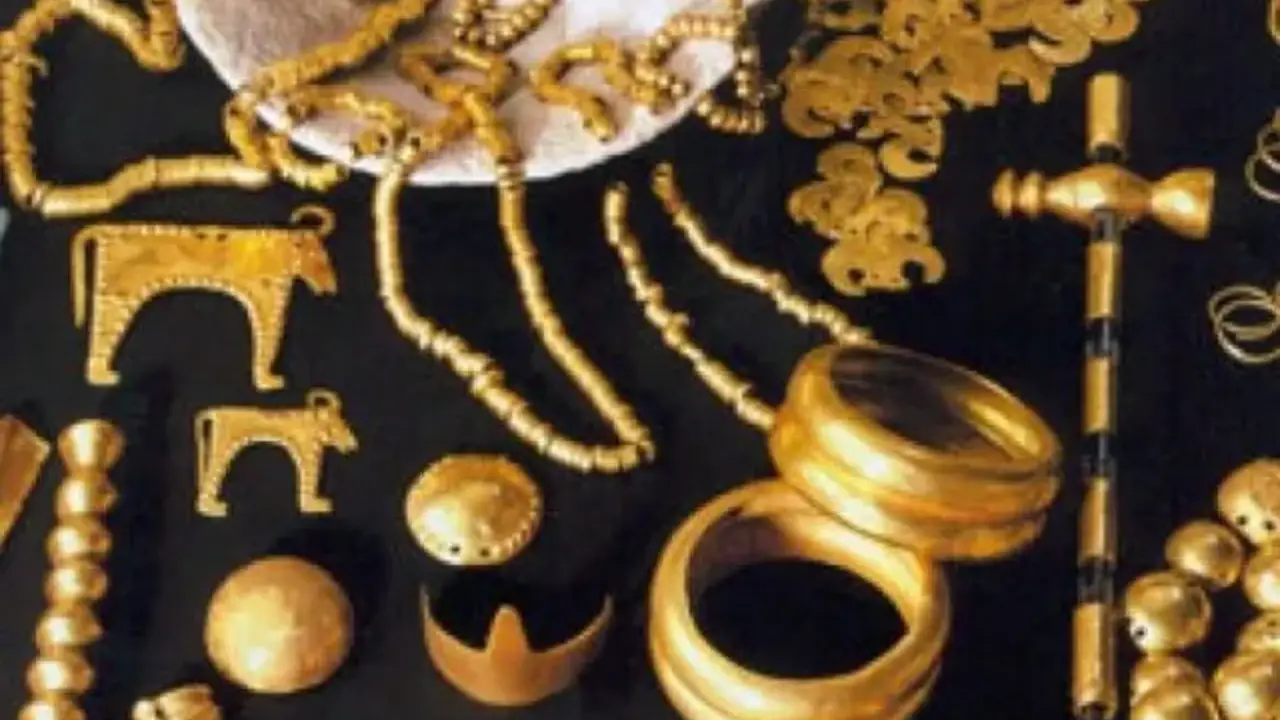 Gold Types and Craftsmanship - 28 Different Artefact Categories