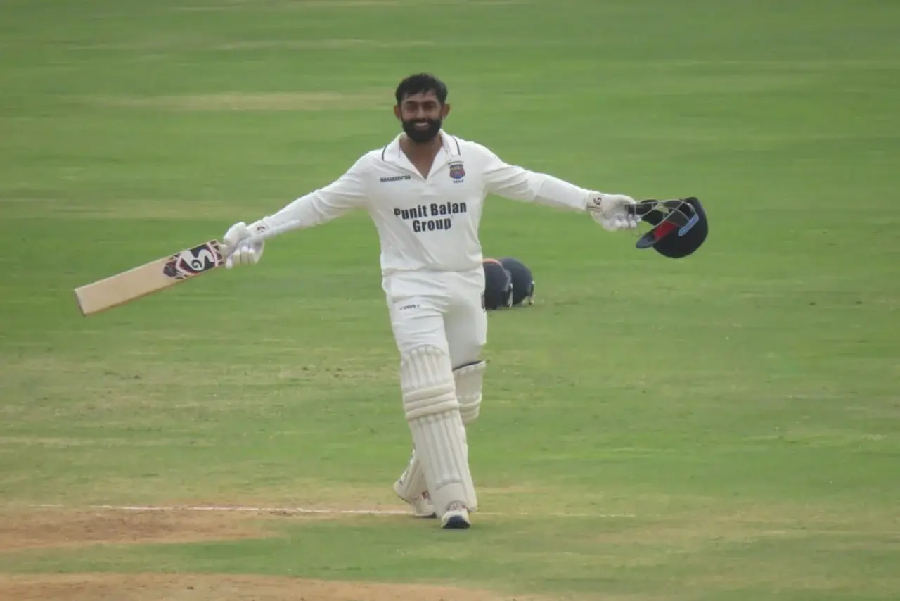 Maharashtra - 427/6