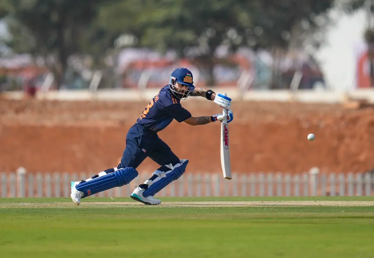 Kohli tons up for Delhi in VHT