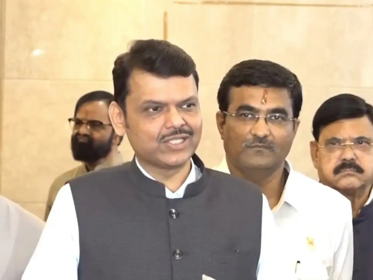 Fadnavis mocks Uddhav-Raj Thackeray reunion, says, ‘As if Russia and Ukraine came together’ Fadnavis mocks Uddhav-Raj Thackeray reunion, says, ‘As if Russia and Ukraine came together’