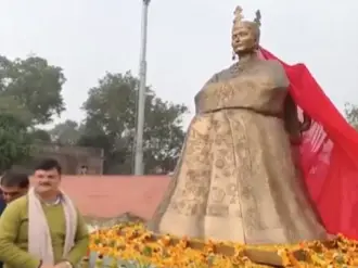 Who was Korean queen Heo Hwang-ok? Ayodhya unveils bronze statue of Indian-origin princess ‘Suriratna’ Who was Korean queen Heo Hwang-ok? Ayodhya unveils bronze statue of Indian-origin princess ‘Suriratna’