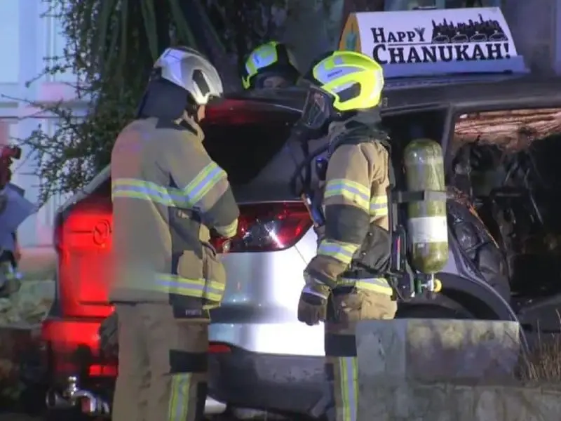 ‘We’ll be here all day and night’: Melbourne police pleads with person of interest in Rabbi car arson case to contact them ‘We’ll be here all day and night’: Melbourne police pleads with person of interest in Rabbi car arson case to contact them