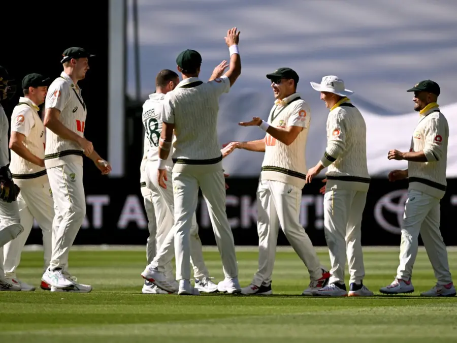 Ashes: Bowlers run riot on Boxing Day as Australia take rare first innings lead on Day 1