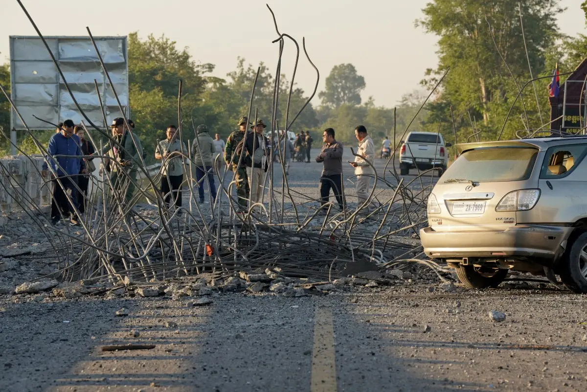 Cambodia accuses Thailand of heavy shelling as peace talks continue