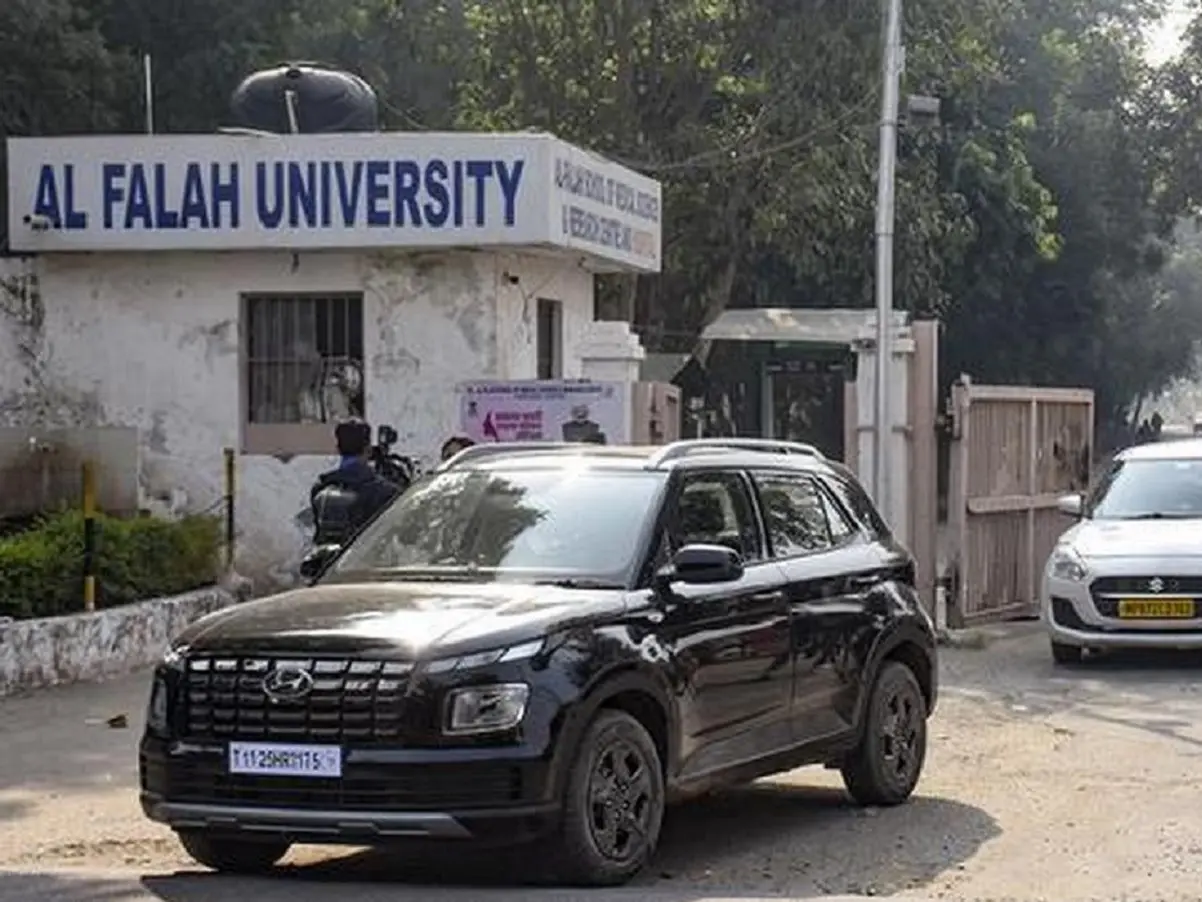 Delhi blast: Terror suspect taken to Al Falah University, reveals where explosives were refined Delhi blast: Terror suspect taken to Al Falah University, reveals where explosives were refined