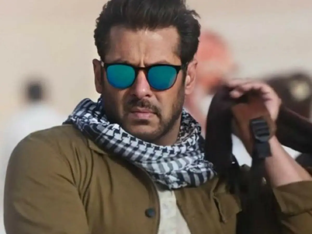 Ek Tha Tiger (2012)