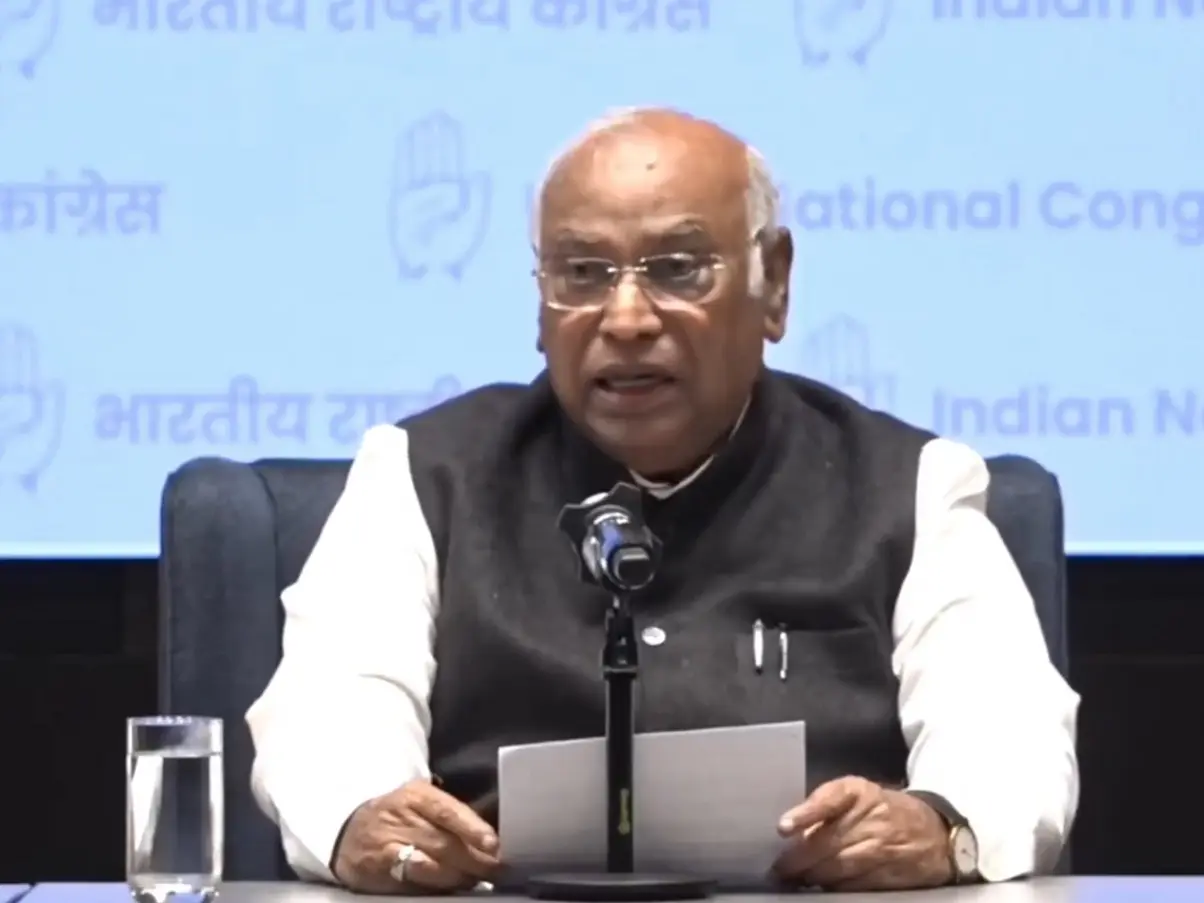 Congress to launch ‘MGNREGA Bachao’ campaign on Jan 5, demand repeal of VB-G RAM G Act: Kharge Congress to launch ‘MGNREGA Bachao’ campaign on Jan 5, demand repeal of VB-G RAM G Act: Kharge