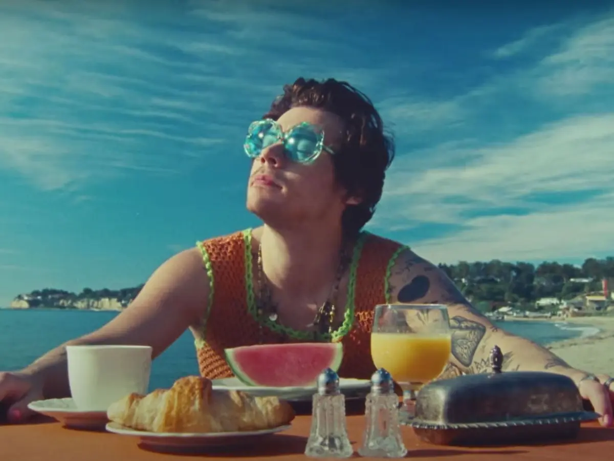 Harry Styles to make a comeback in 2026 ? Singer drops surprise video Harry Styles to make a comeback in 2026 ? Singer drops surprise video