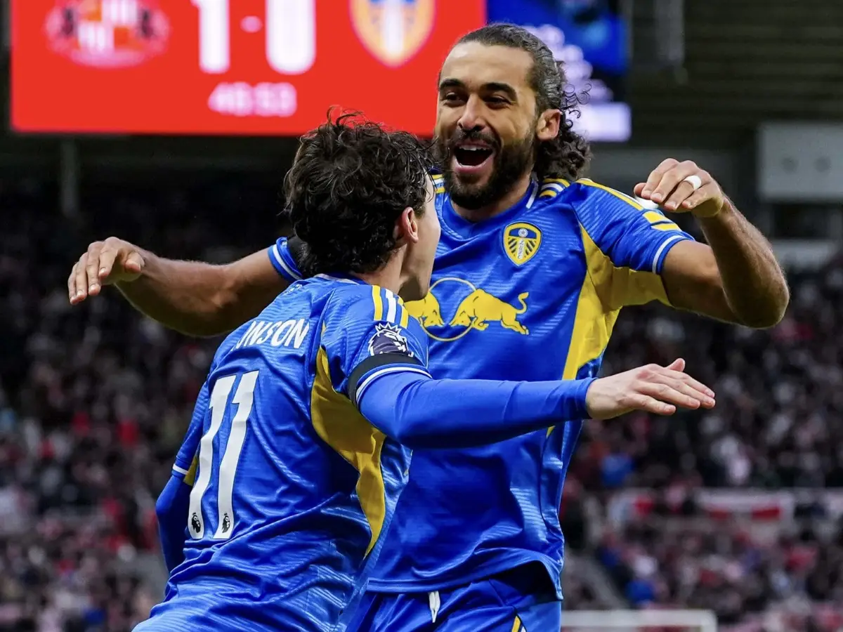 Premier League: Dominic Calvert-Lewin stretches hot streak as Leeds hold Sunderland