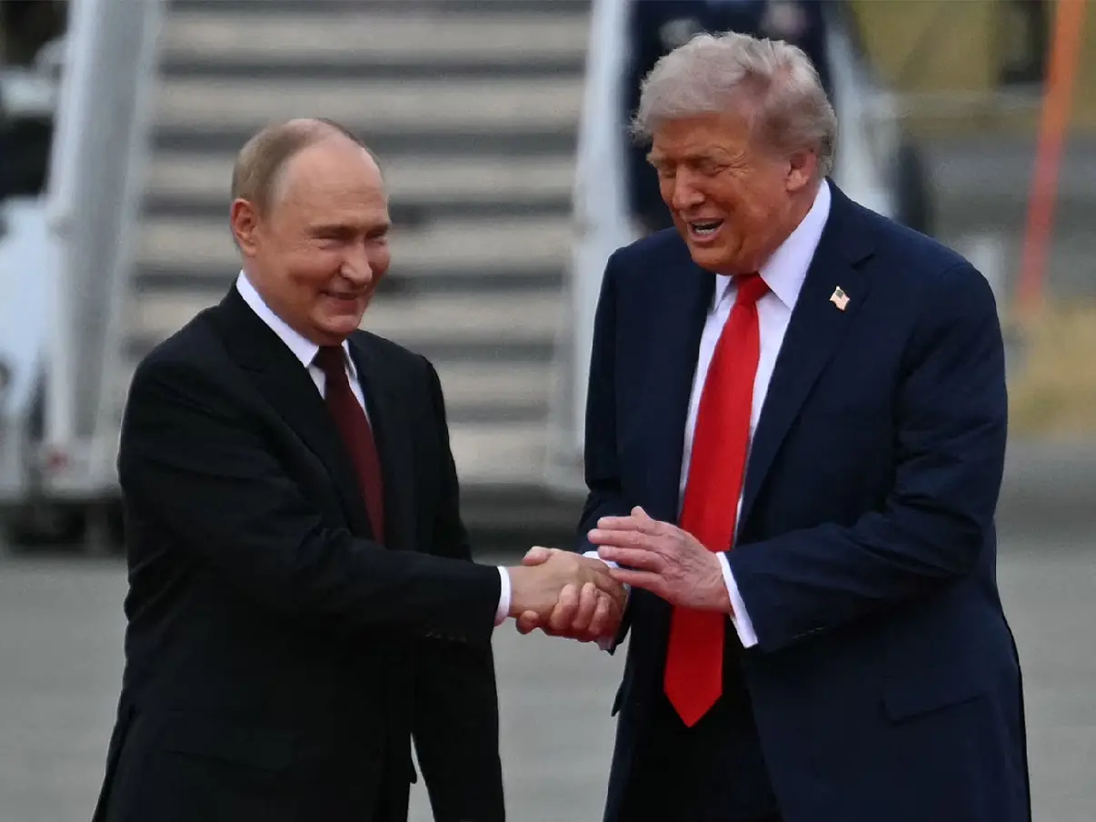 Trump speaks with Putin by phone before meeting Zelensky, to call again after talks Trump speaks with Putin by phone before meeting Zelensky, to call again after talks