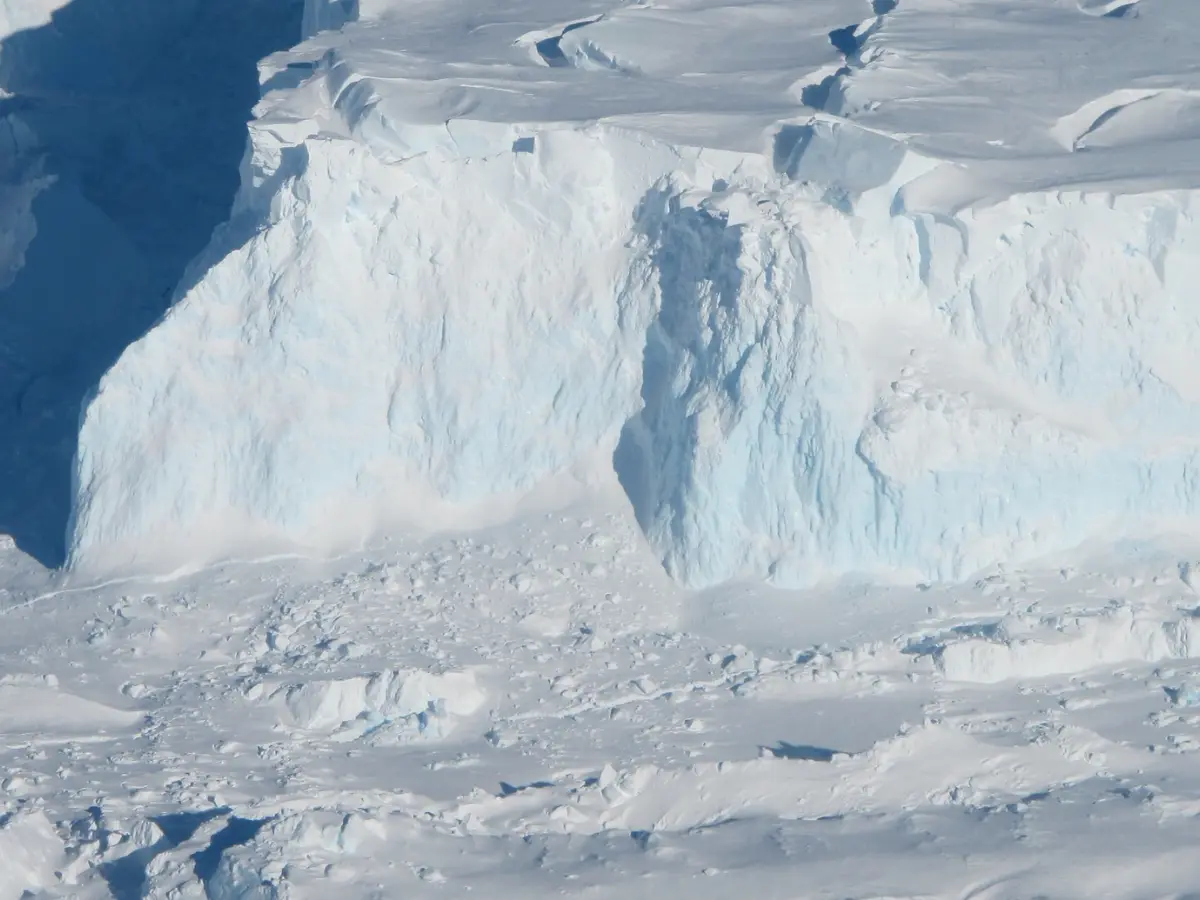 Doomsday gets closer: Cracks on Thwaites Glacier have doubled in two decades Doomsday gets closer: Cracks on Thwaites Glacier have doubled in two decades
