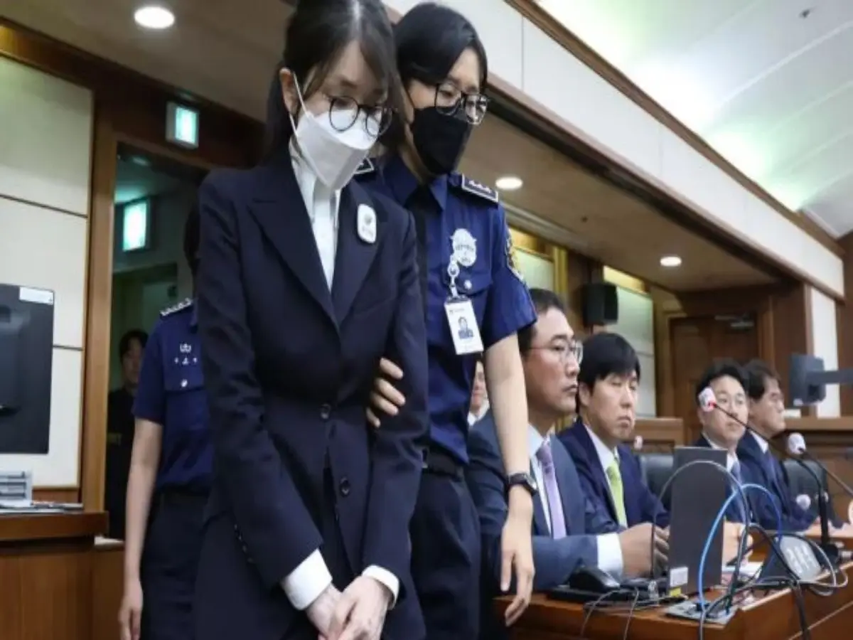 South Korea's former first lady took luxury bribes worth over $200,000, say prosecutors
