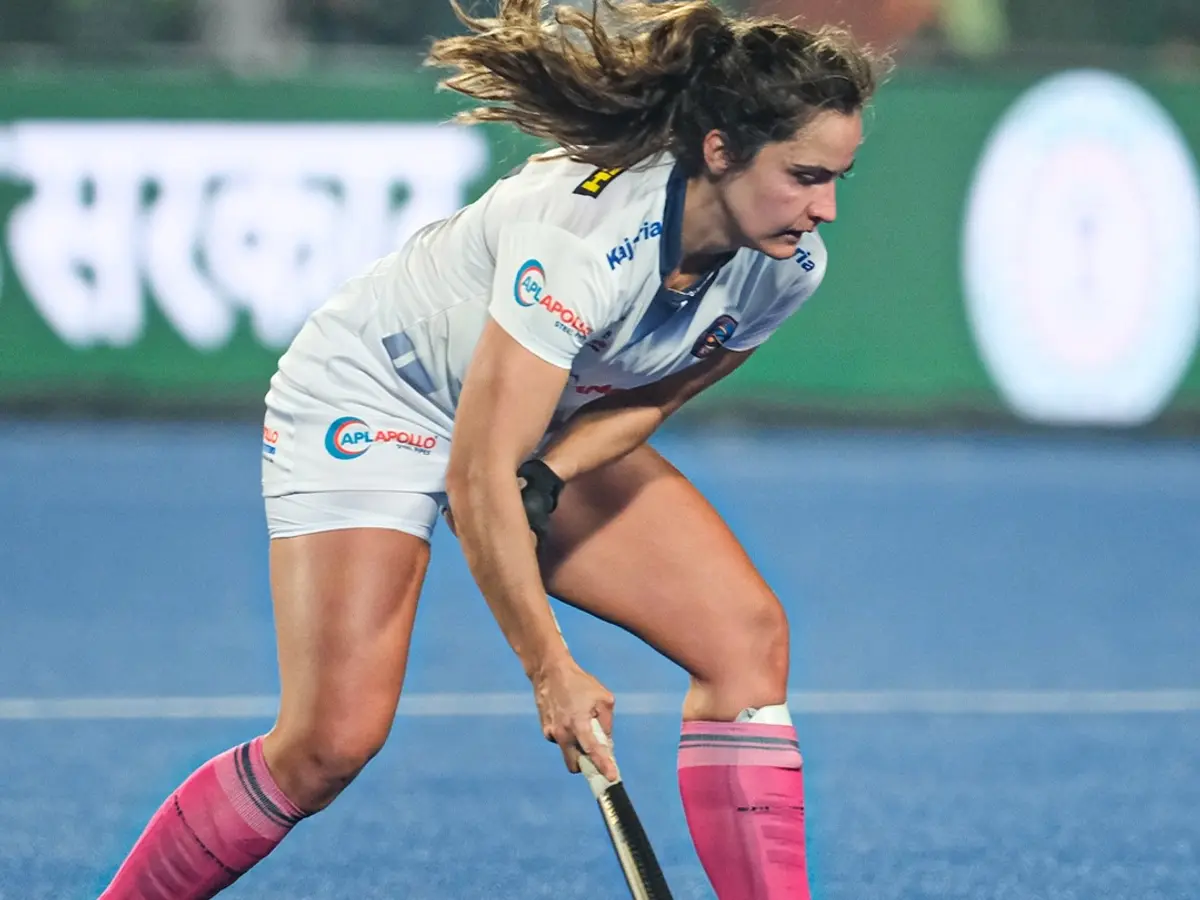Lola Riera's Journey in India's Hockey League