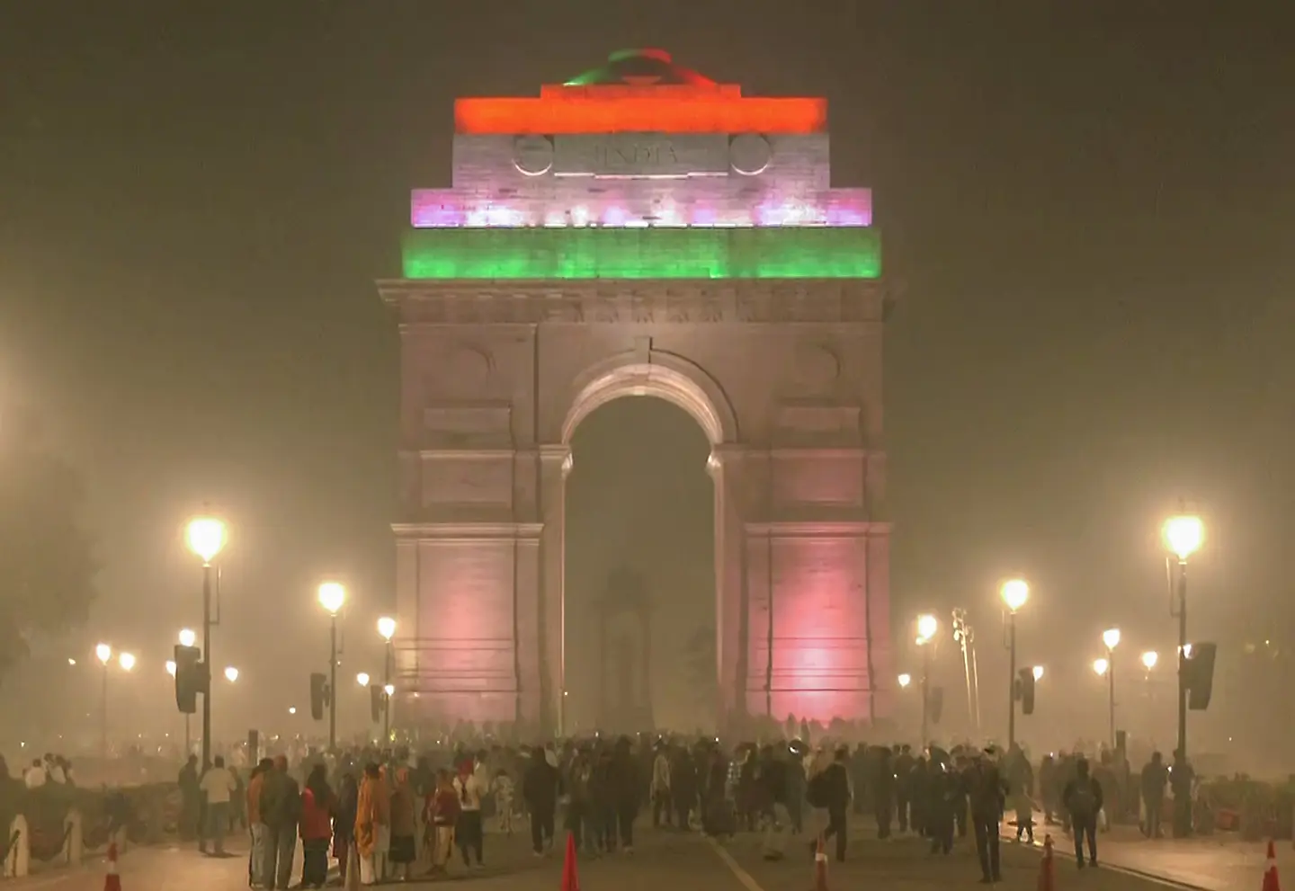 Fog disrupts over 150 flights in Delhi as air quality remains in 'very poor' category