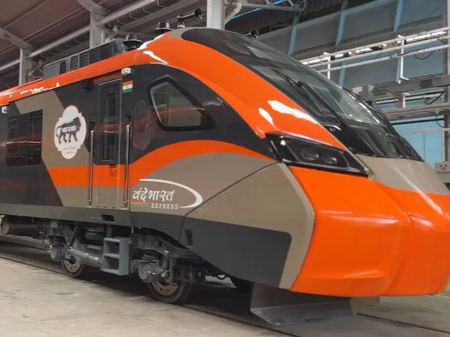 Watch: Vande Bharat Sleeper hits 180 kmph; water test confirms ride stability Watch: Vande Bharat Sleeper hits 180 kmph; water test confirms ride stability