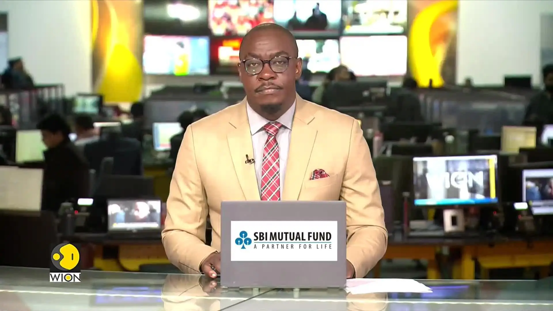 Gold & silver plunge: Gold surges to multiple record highs in 2025