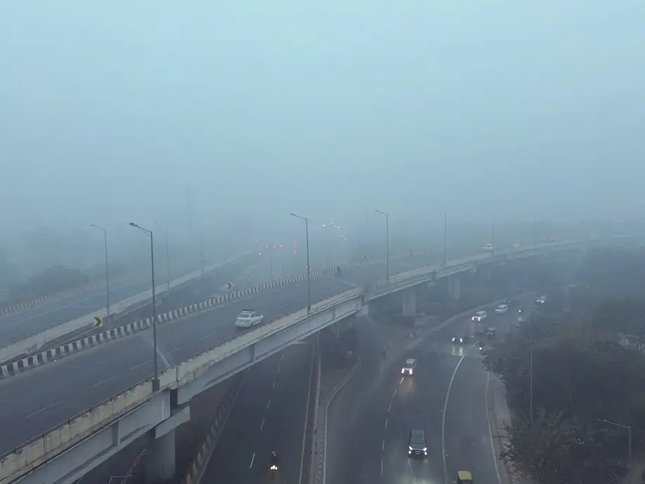 Dense fog blankets Delhi NCR, disrupts flights and train; AQI remains 'severe' at 384 Dense fog blankets Delhi NCR, disrupts flights and train; AQI remains 'severe' at 384