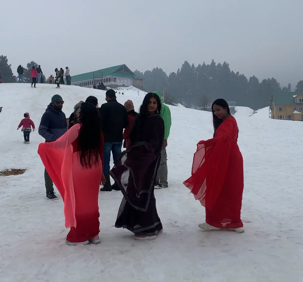 Snow, celebrations, and smiles: Kashmir Tourism shows strong signs of revival