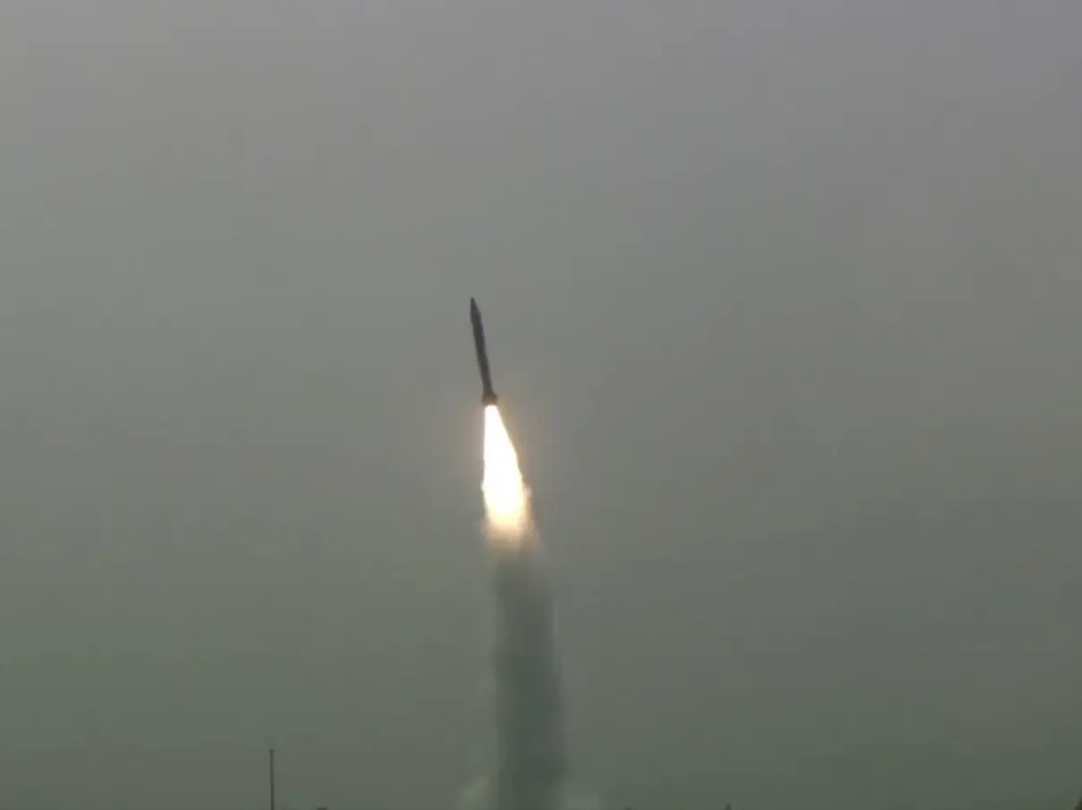 DRDO successfully conducts salvo launch of indigenously developed Pralay missiles off Odisha coast DRDO successfully conducts salvo launch of indigenously developed Pralay missiles off Odisha coast