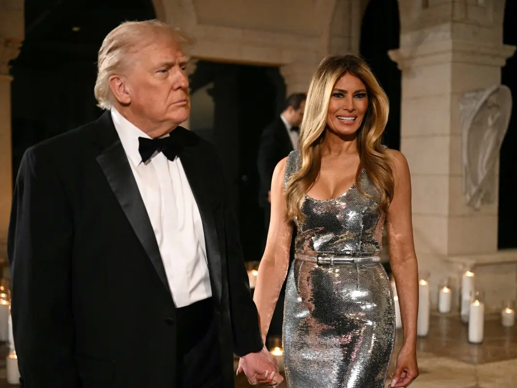 Trump auctions painting of Jesus at Mar-a-Lago New Year’s Eve party, raises millions for charity Trump auctions painting of Jesus at Mar-a-Lago New Year’s Eve party, raises millions for charity