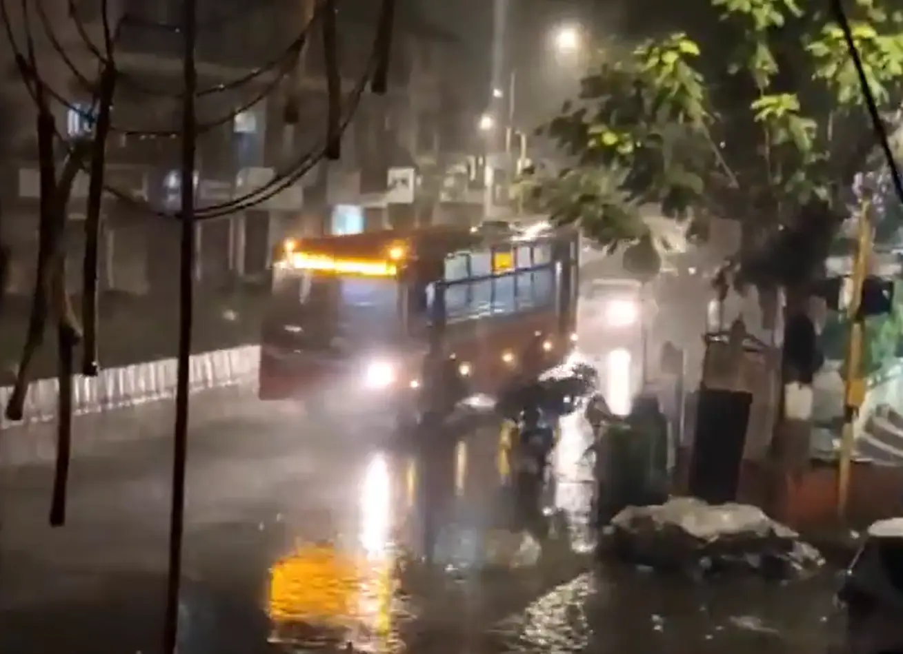 WATCH: Unseasonal rain welcomes 2026 in Mumbai, brings cooler weather and cleaner air