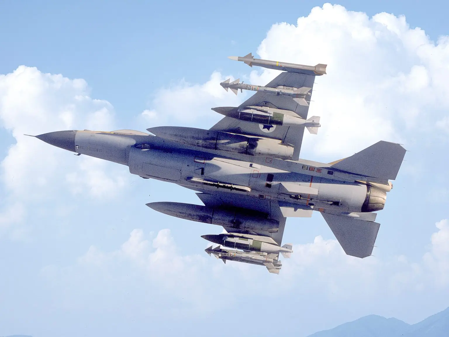 8 air-to-air missiles with multi-target capability