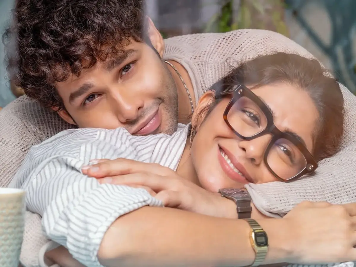 Siddhant Chaturvedi – Mrunal Thakur