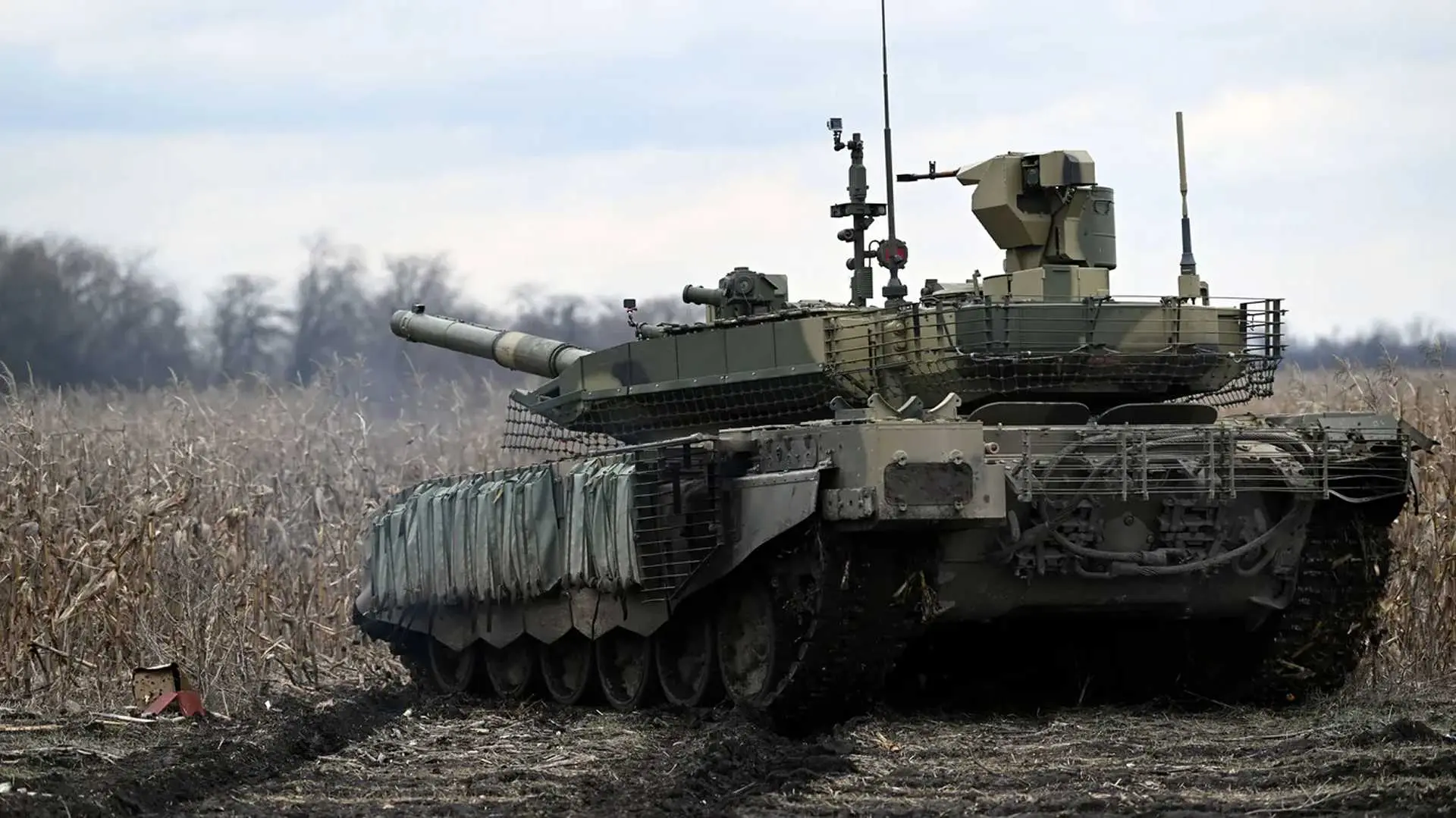 Three-Man Crew Configuration - Commander Gunner and Driver Only Required