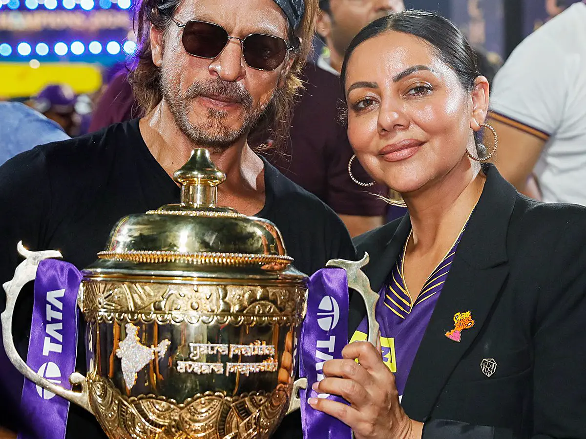 SRK's buying of Bangladesh player Rahman for KKR in IPL amid tensions stirs political row SRK's buying of Bangladesh player Rahman for KKR in IPL amid tensions stirs political row
