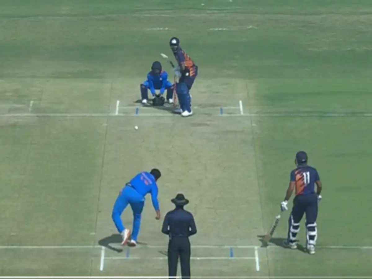 WATCH: Hardik Pandya smashes five sixes in an over to reach maiden List A hundred