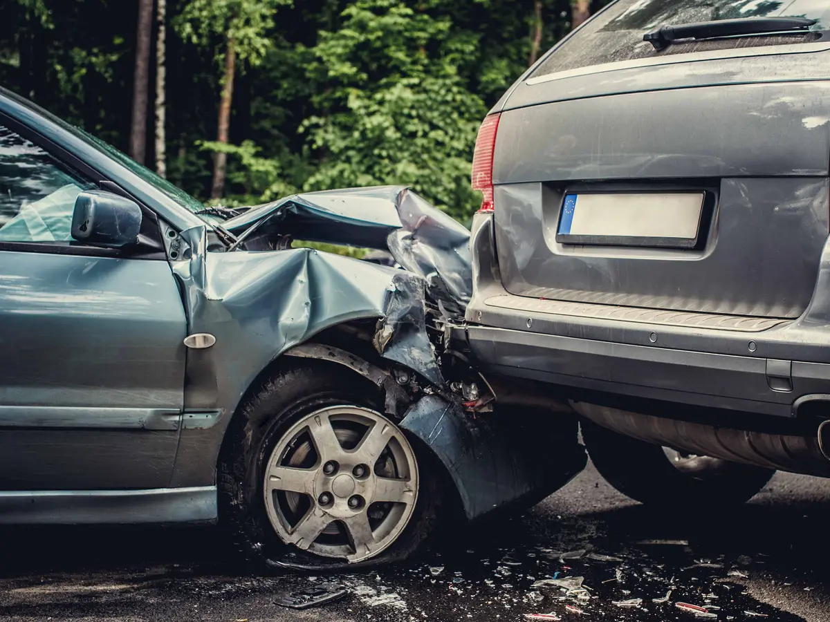 12-Vehicle Crash in Japan Caused by Tea Leaves