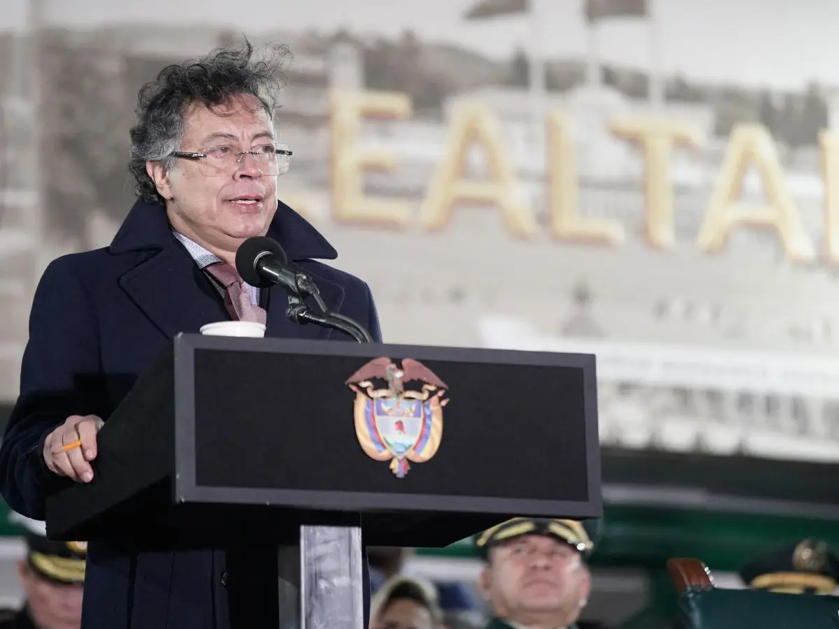 ‘Colombia run by sick man’