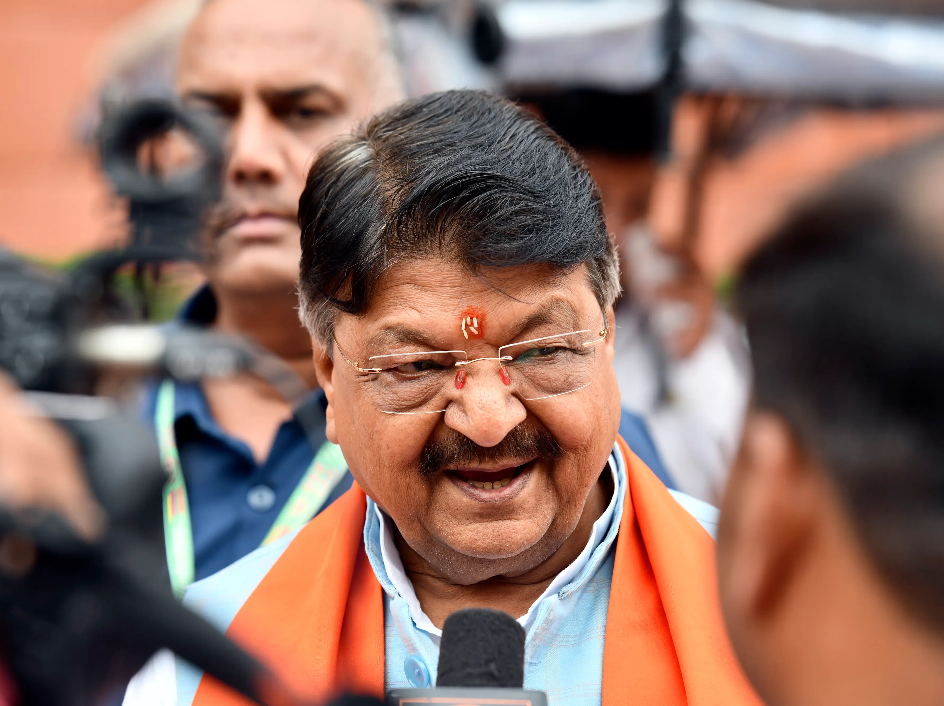 Ujjain SDM suspended after he issued an order citing Vijayvargiya’s ‘Ghanta’ remark as 'authoritarian behaviour' Ujjain SDM suspended after he issued an order citing Vijayvargiya’s ‘Ghanta’ remark as 'authoritarian behaviour'