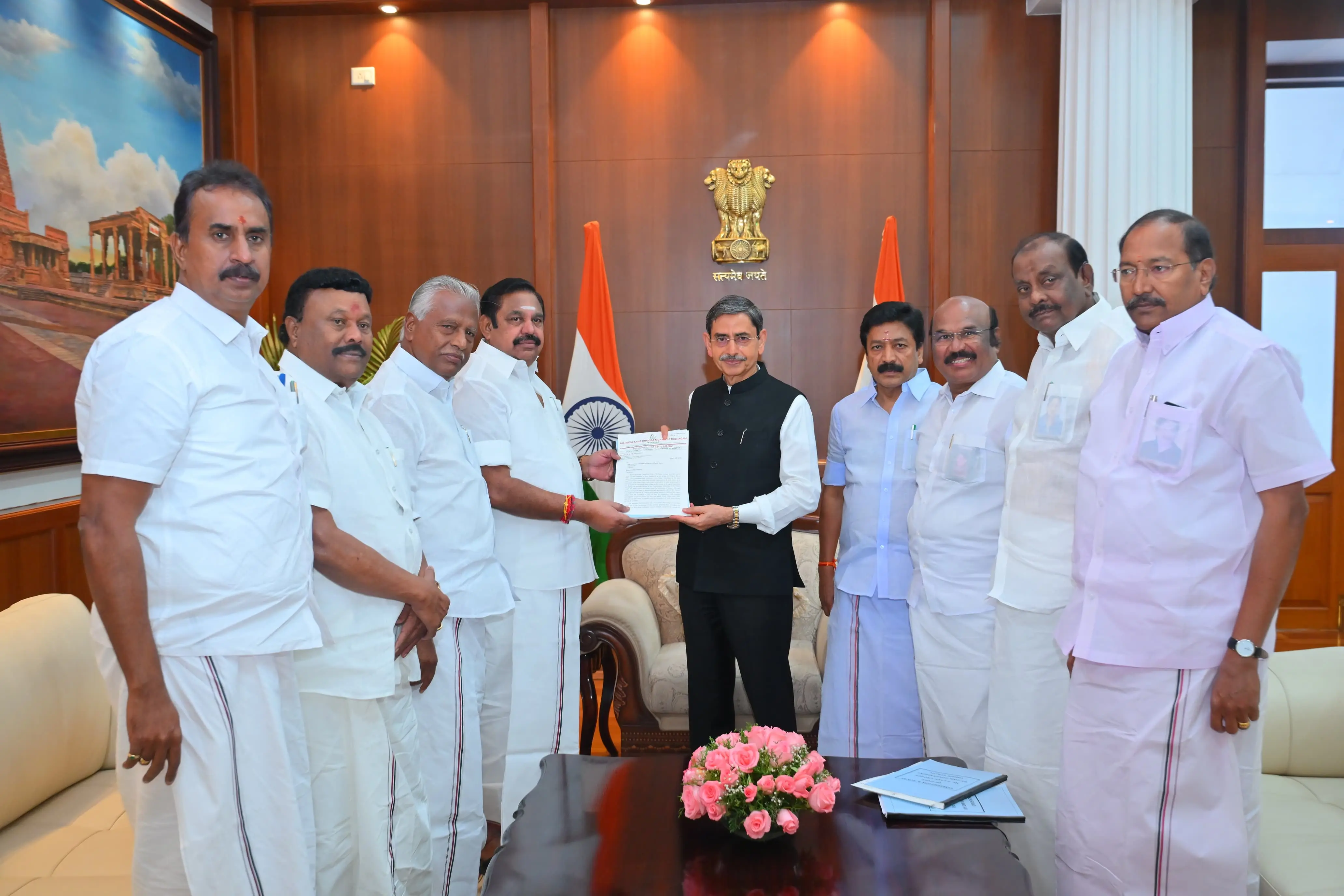 'DMK govt looted Rs 4 lakh crore' AIADMK alleges, meets Governor seeking probe