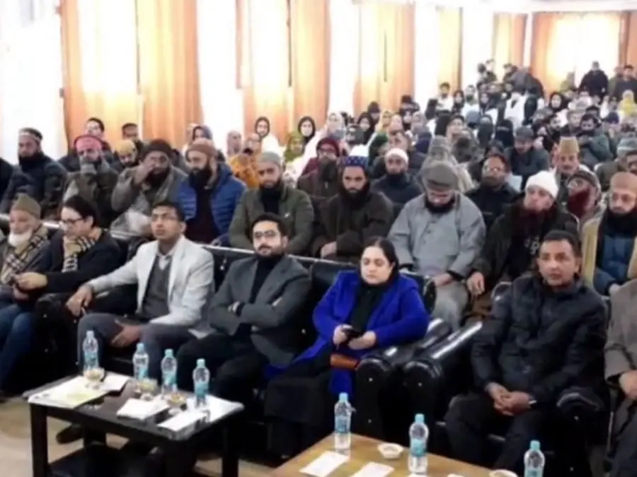 Kashmir administration taps religious leaders to fight drug abuse among youth