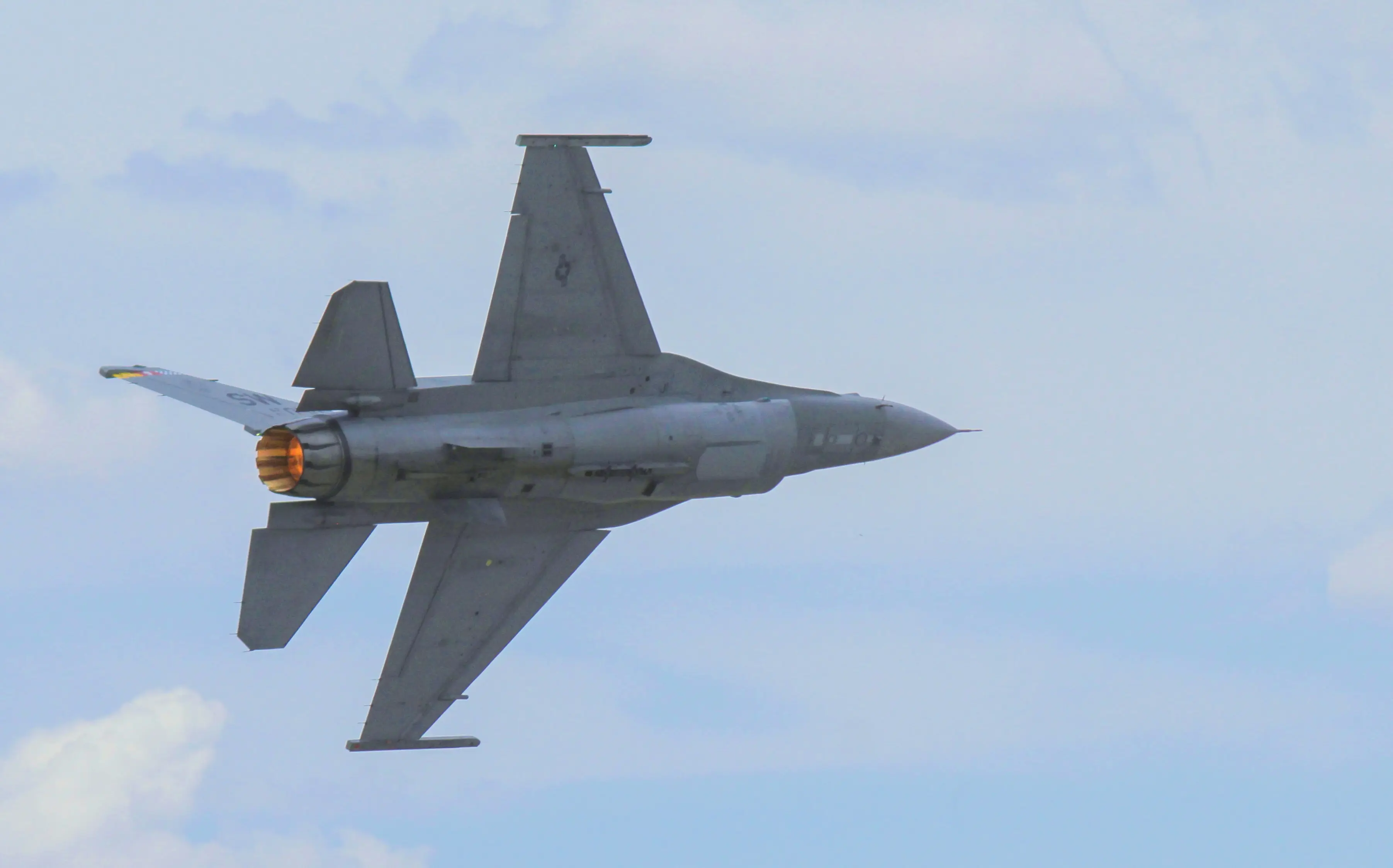 Taiwan launches extensive search after F-16V pilot ejects over Eastern Coast during training