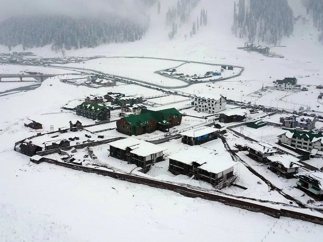Severe cold wave grips J&K and Ladakh; Drass shivers at minus 22.8°C Severe cold wave grips J&K and Ladakh; Drass shivers at minus 22.8°C