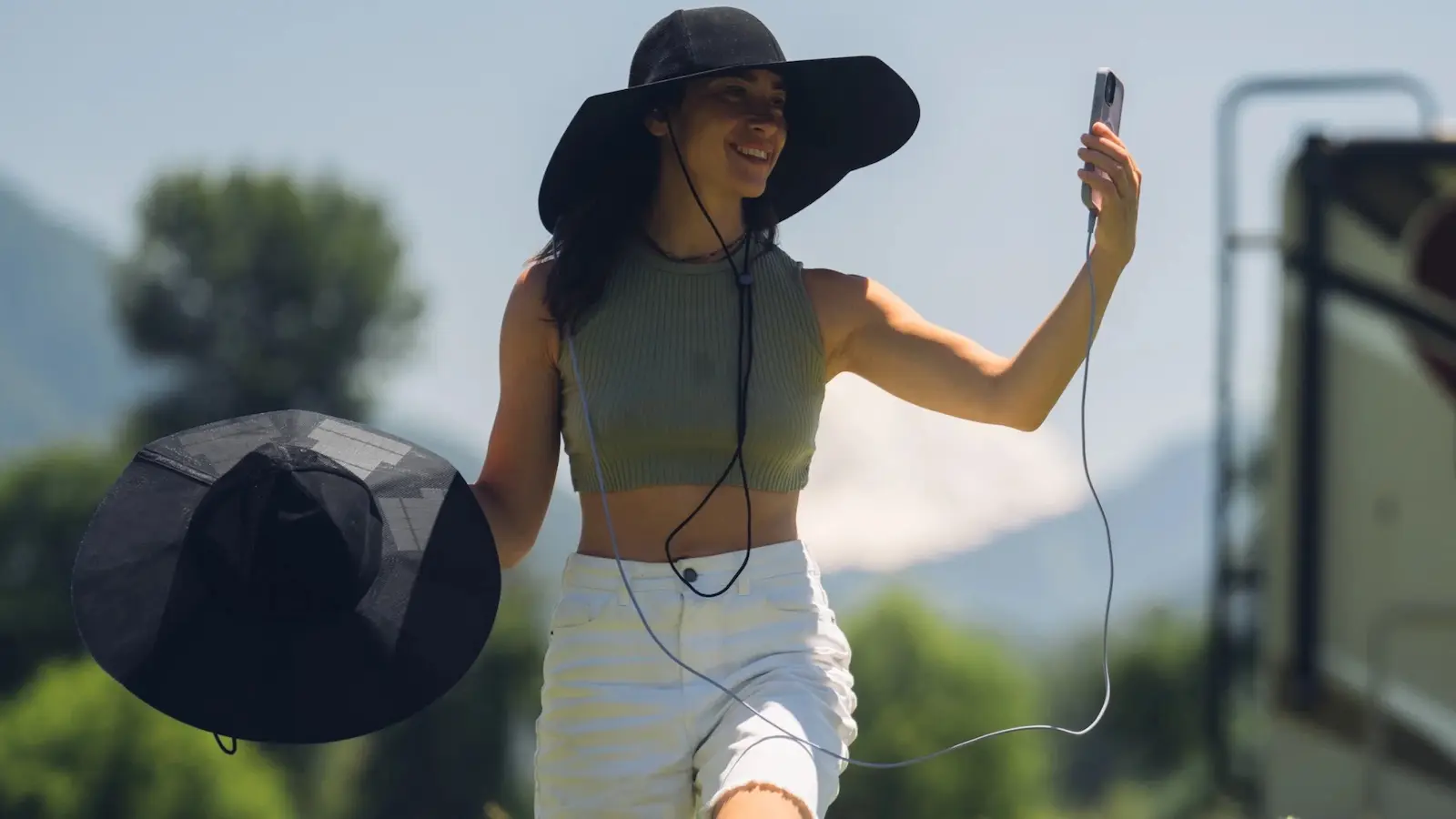 Wearable solar charging EcoFlow Power Hat