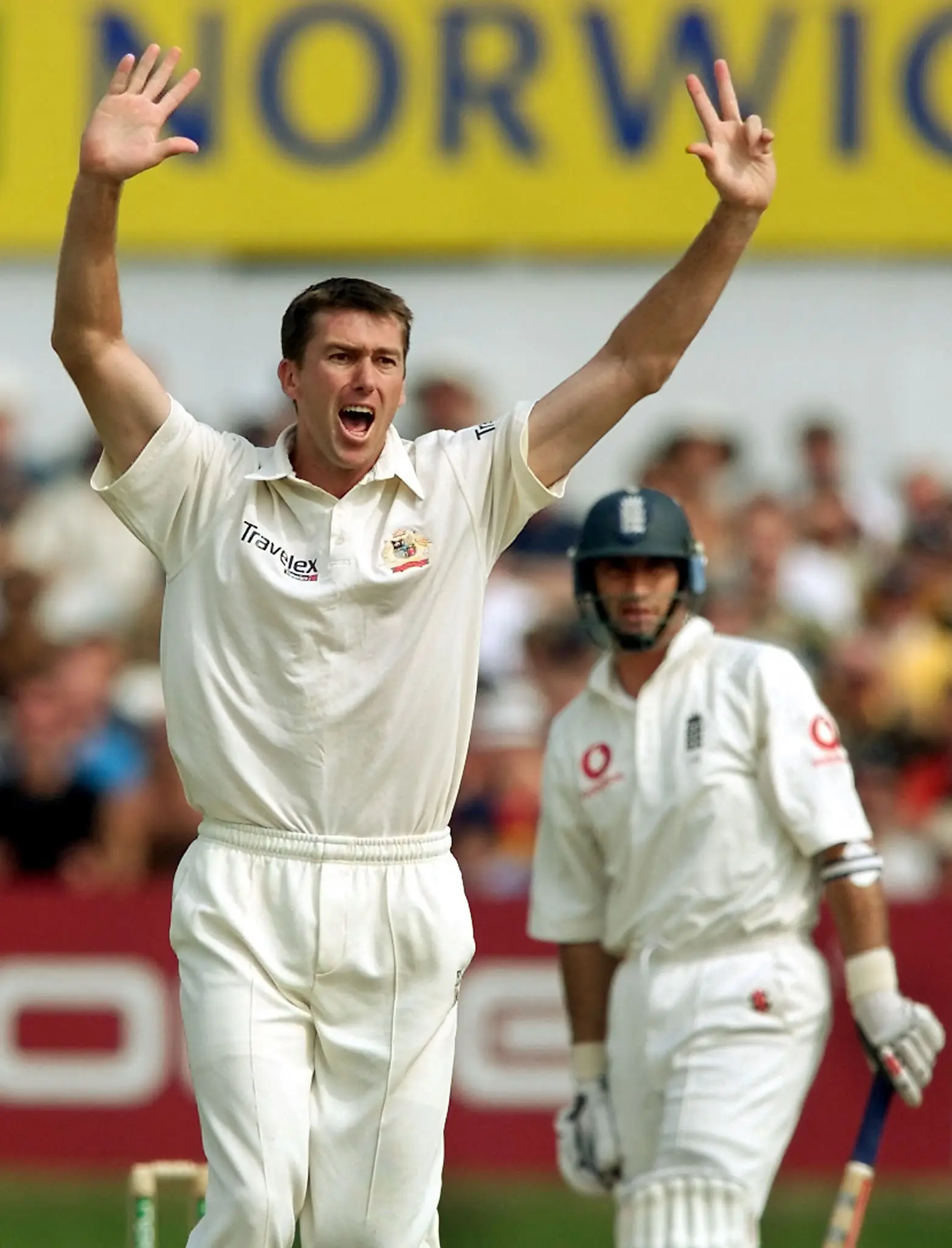 Glenn McGrath – 32 wickets in 2001