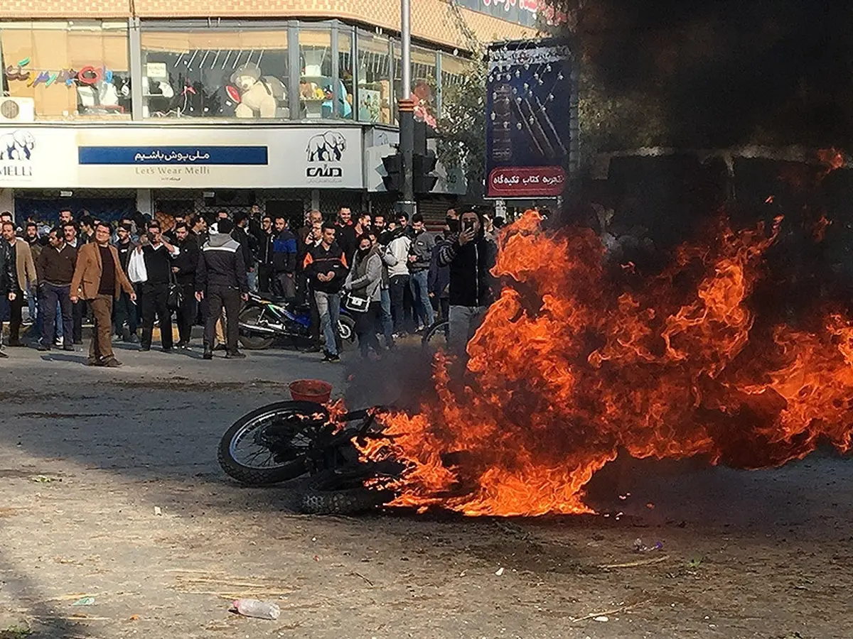 Iranian Revolutionary Guard Shoots Unarmed Protesters During Nationwide Uprising
