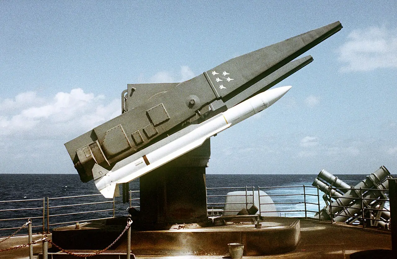 Deployment and integration on naval ships