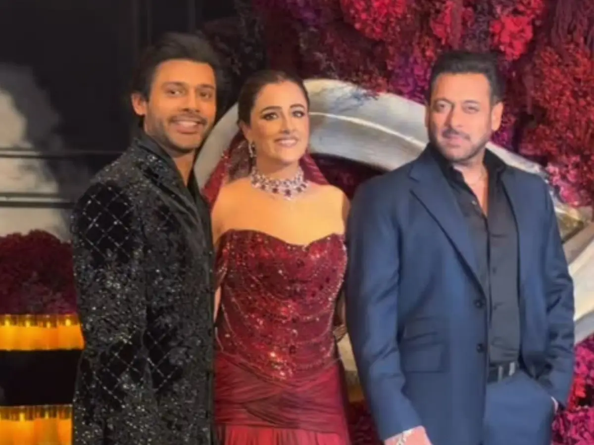 Nupur Sanon-Stebin Ben wedding: Salman Khan blesses newlyweds at star-studded Mumbai reception | Watch Nupur Sanon-Stebin Ben wedding: Salman Khan blesses newlyweds at star-studded Mumbai reception | Watch