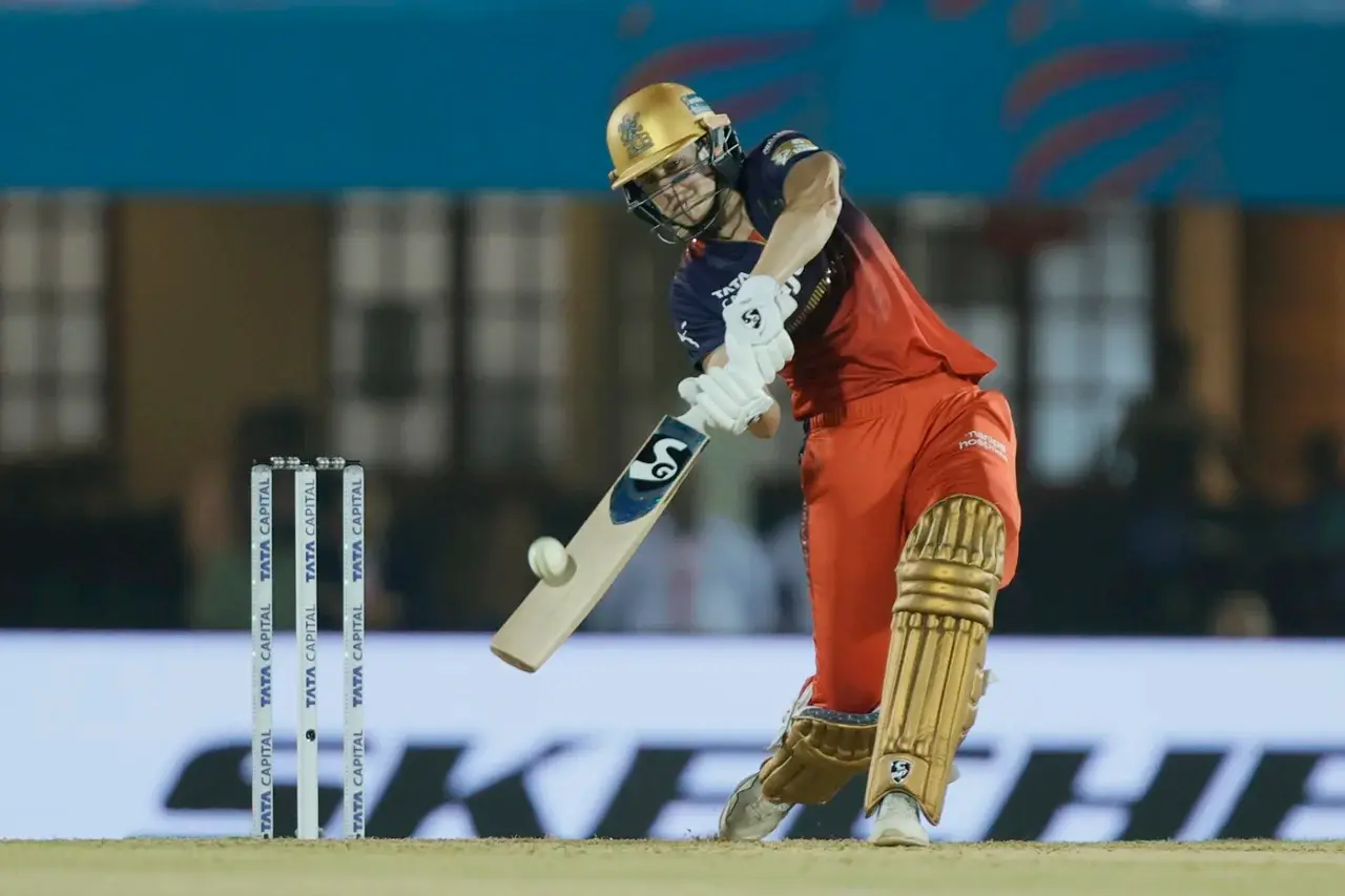 Ellyse Perry - 972 Runs