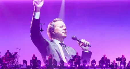 Legendary Spanish singer Julio Iglesias accused of 'human trafficking' by former staff