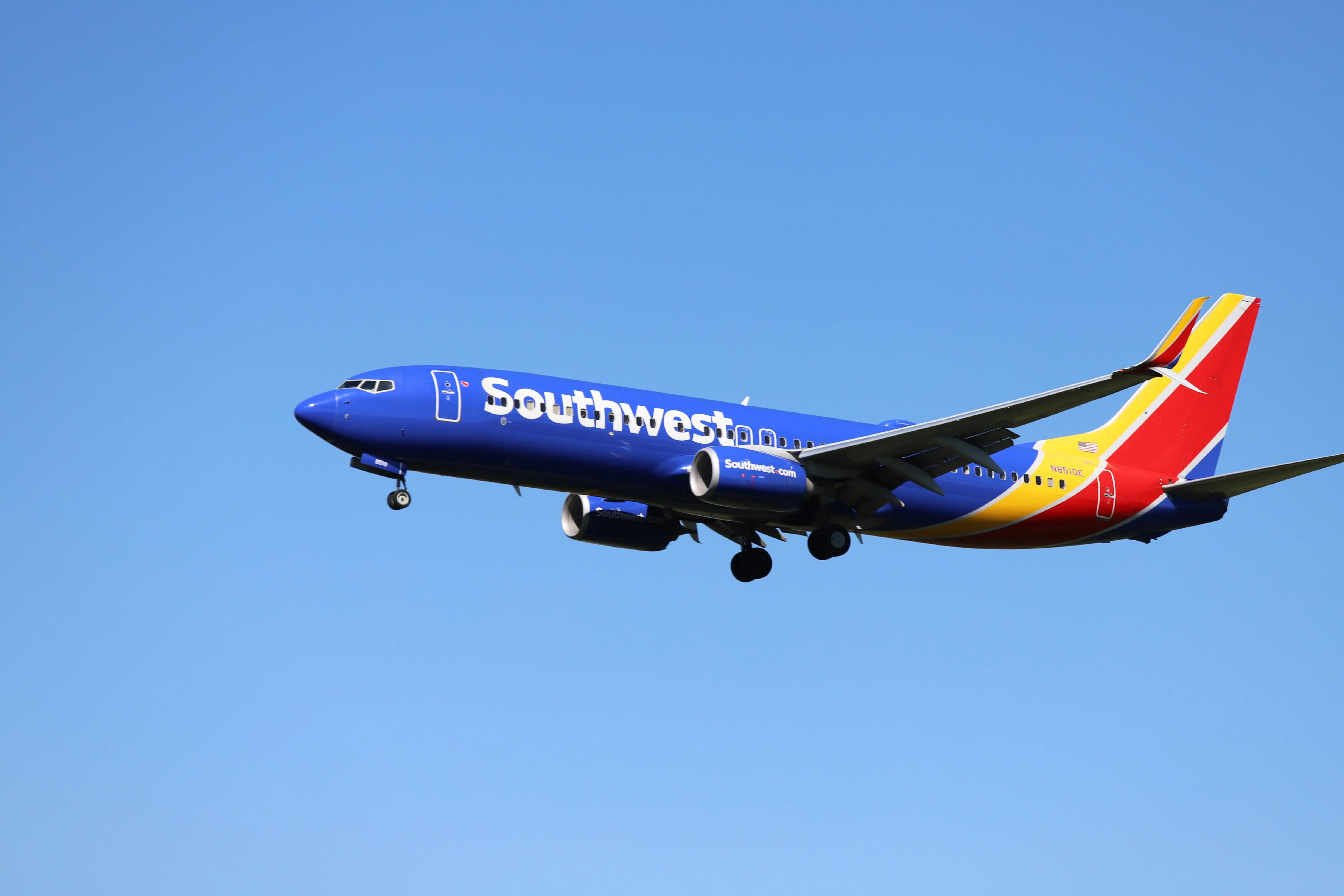 Husband deplaned for getting loud and angry at seeing his wife talk to another man on Southwest flight