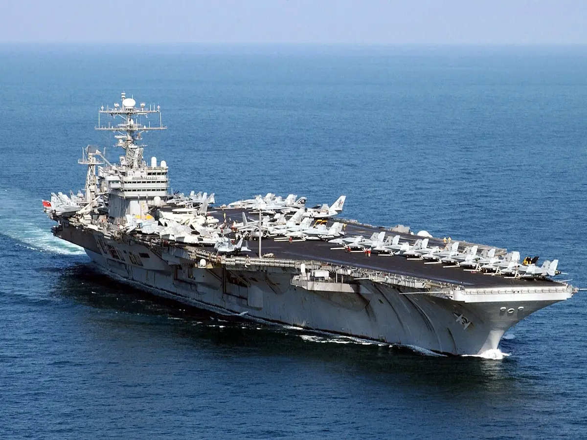 Wi-fi is ᴅᴇᴀᴅ': Why Iran-bound USS Abraham Lincoln is now cut-off from the  entire world?