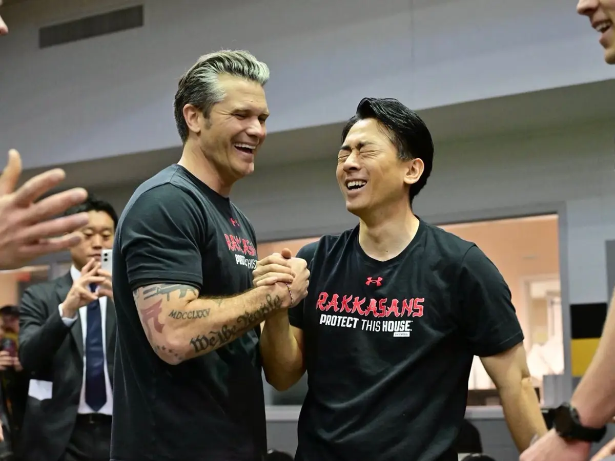 US and Japan Defense Chiefs Work Out Together