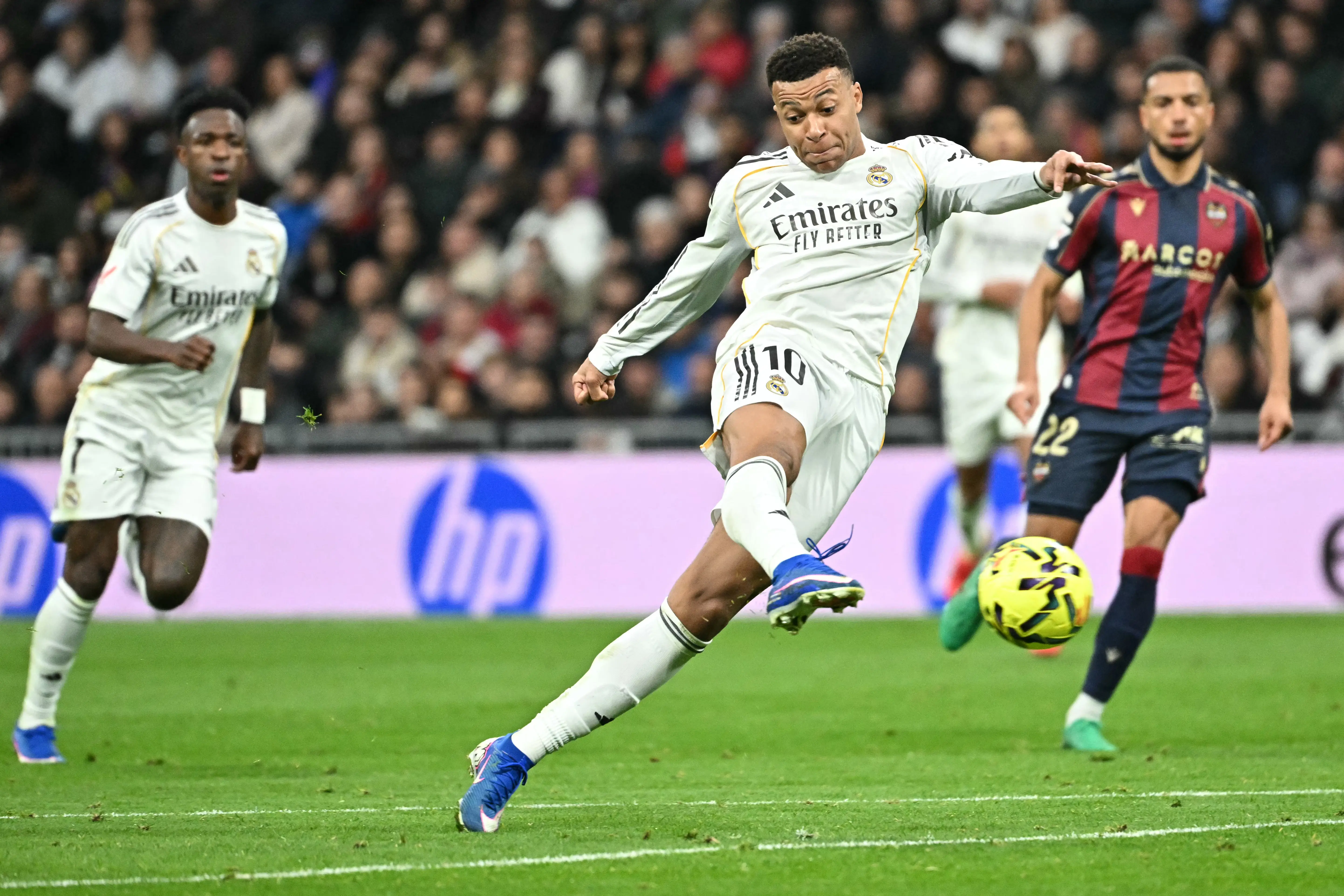 La Liga 2025-26: Real Madrid overcome Bernabeu boos to record Alvaro Arbeloa's first win